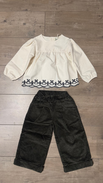 PANTALONE CON RICAMI