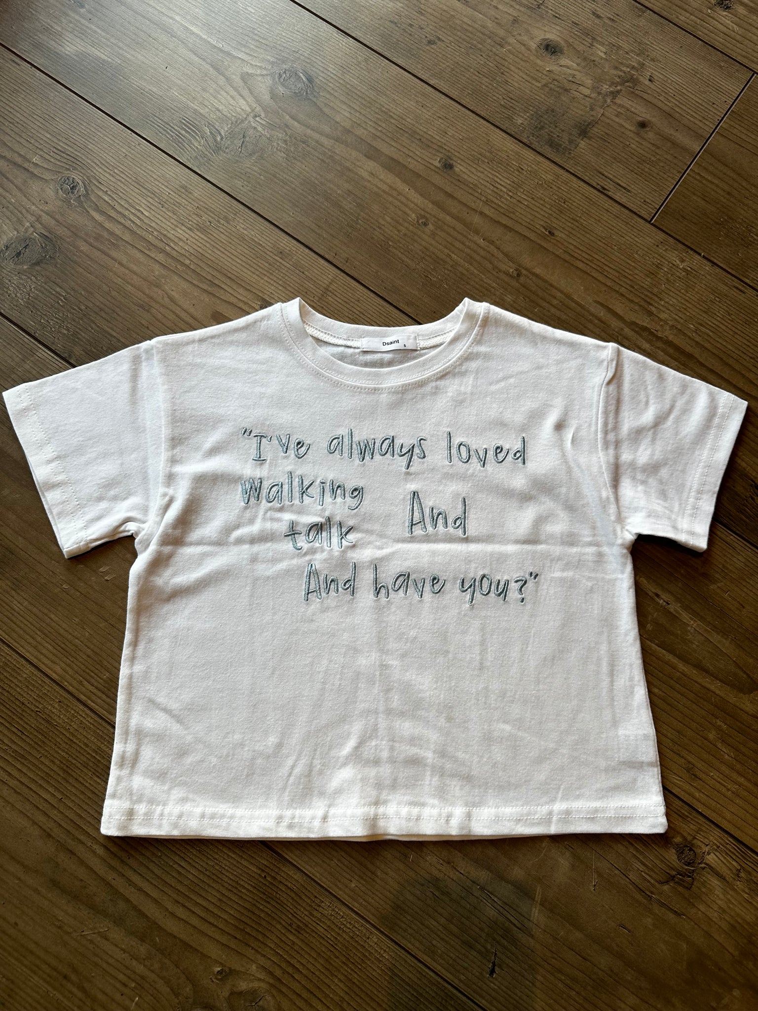 T-SHIRT SCRITTA RICAMATA