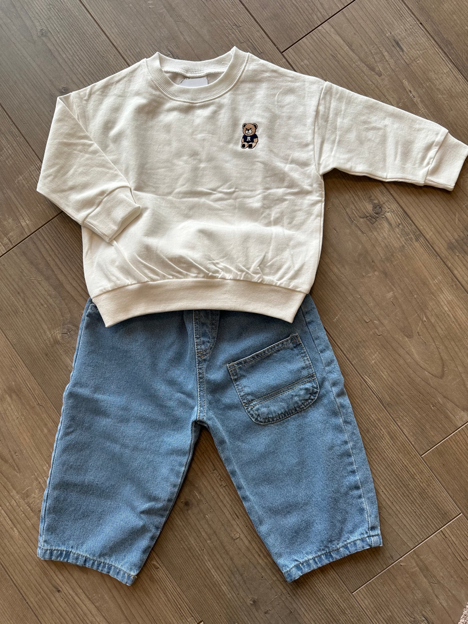 JEANS OVER